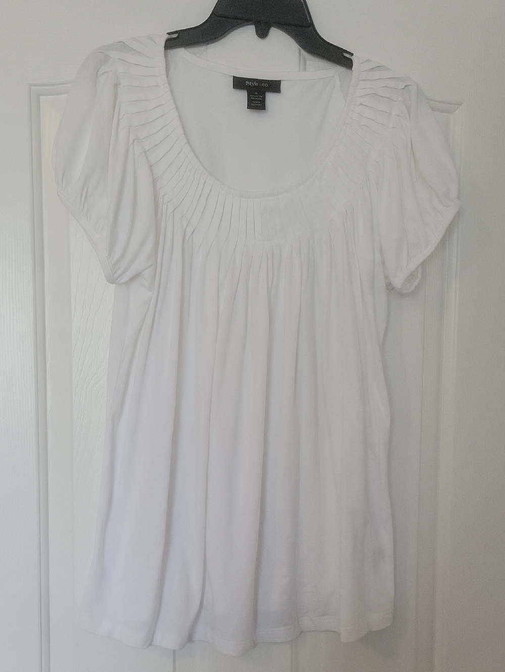 Style & Co. White Pleated Scoop-Neck Top